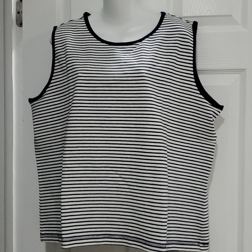 New DENIM&CO NAVY BLUE STRIPED SLEEVELESS TOP SIZE 1X